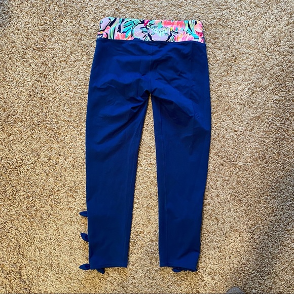 Lilly Pulitzer Ink Navy Bow Leggings - Picture 8 of 9